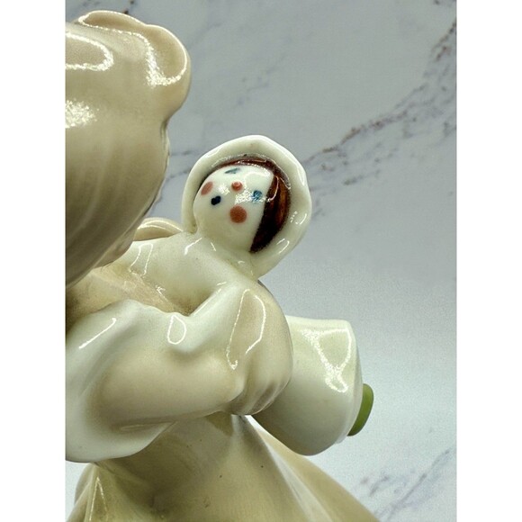 Royal Doulton ''Dreaming'' HN3133 Lady Figurine Reflections Collection - Picture 10 of 11